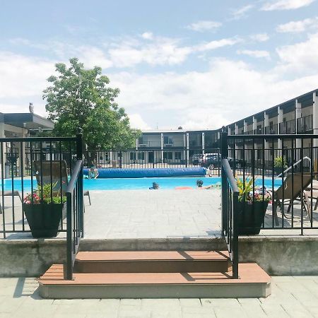 Oasis Inn Kelowna Ngoại thất bức ảnh