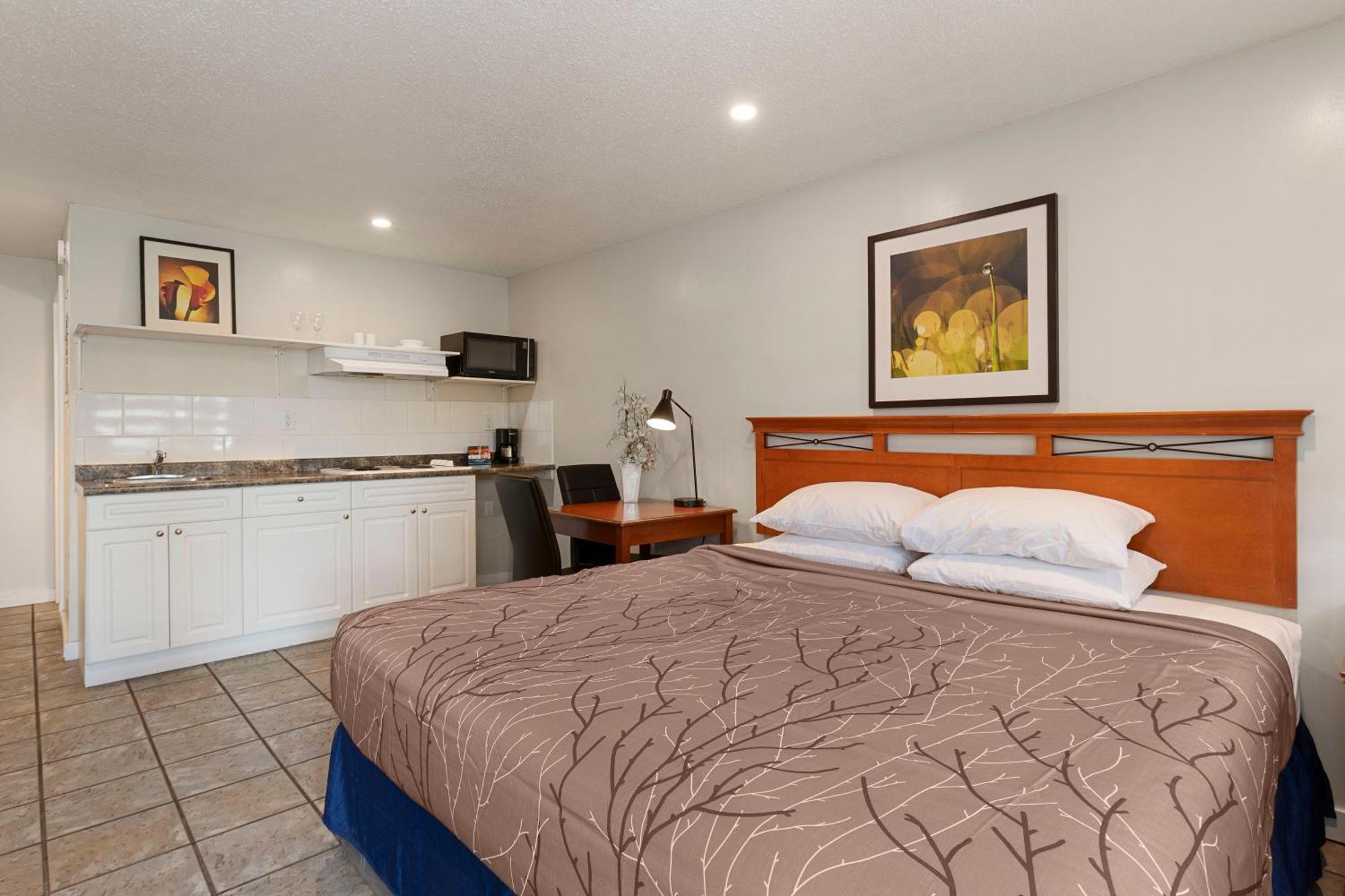 Oasis Inn Kelowna Ngoại thất bức ảnh