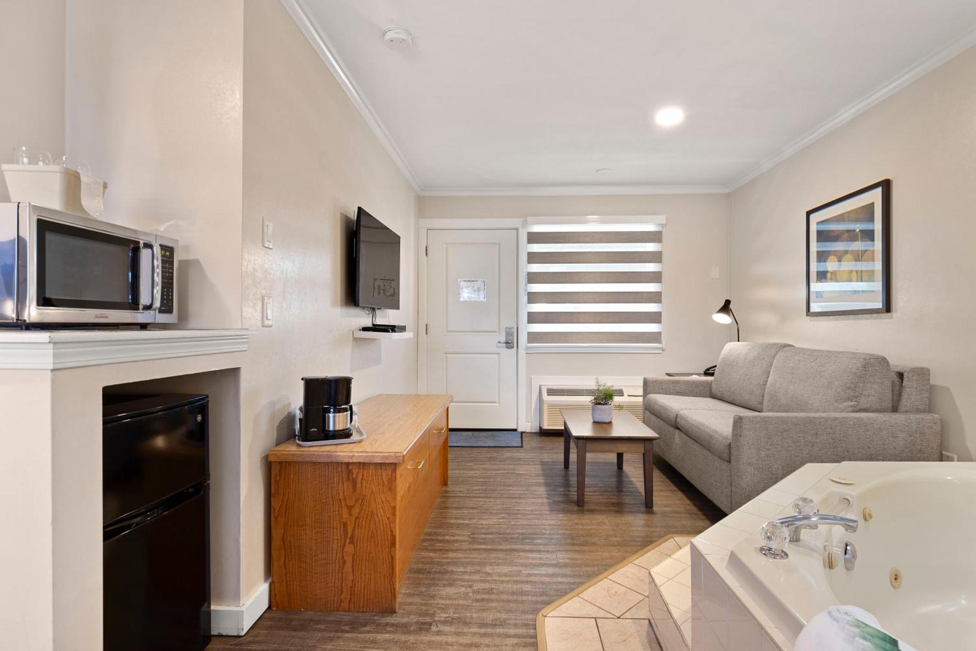 Oasis Inn Kelowna Ngoại thất bức ảnh