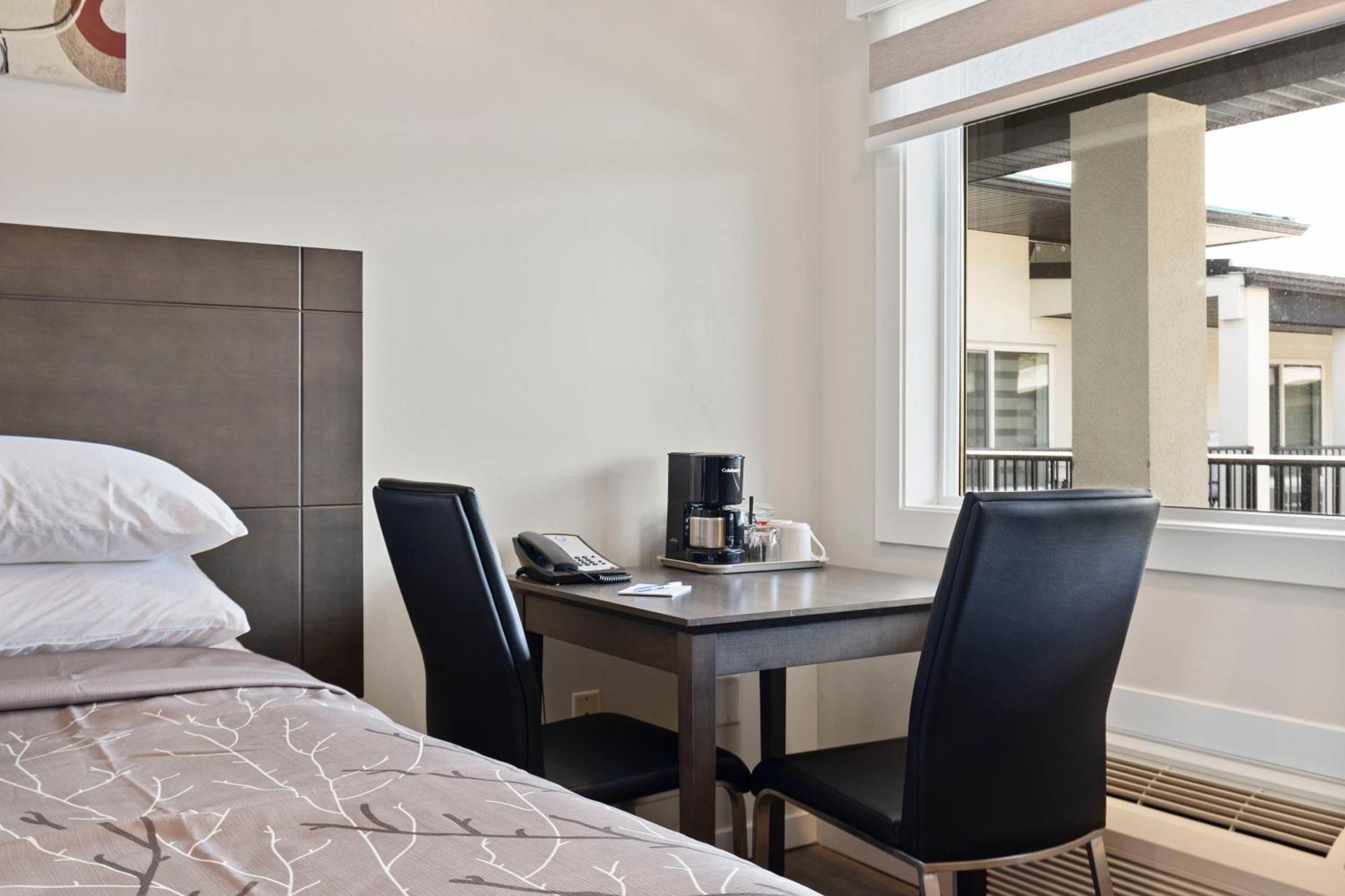 Oasis Inn Kelowna Ngoại thất bức ảnh