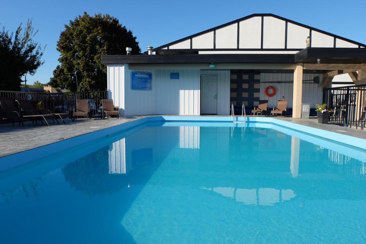 Oasis Inn Kelowna Ngoại thất bức ảnh